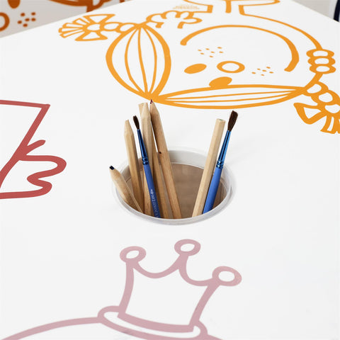 Table Enfant Avec Pot A Crayon Monsieur Madame