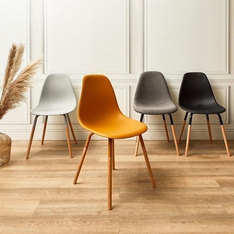 assortiment de chaise scandinave